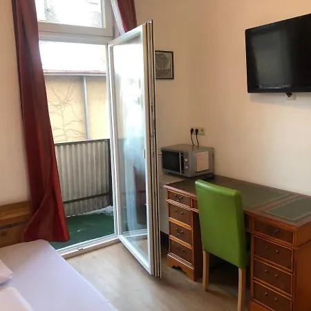 ペンション シュメラーガルテン ゲストハウス 2*