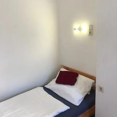 ペンション シュメラーガルテン ゲストハウス