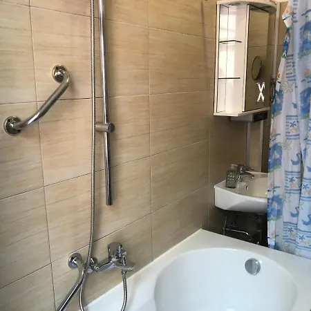 ペンション シュメラーガルテン ゲストハウス