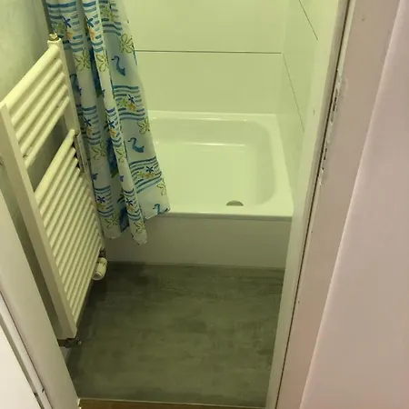 ペンション シュメラーガルテン ゲストハウス 2*