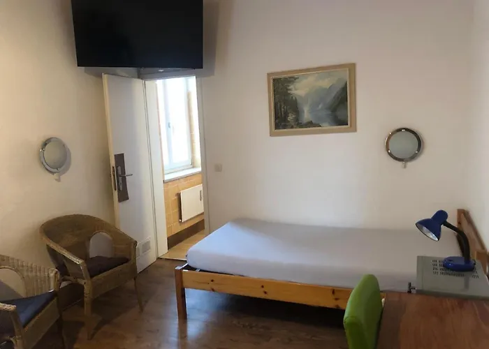 ゲストハウス ペンション シュメラーガルテン