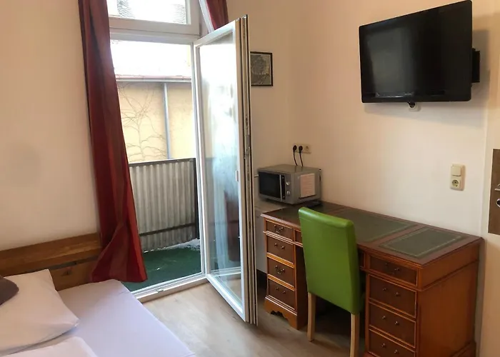 ペンション シュメラーガルテン ゲストハウス 2*