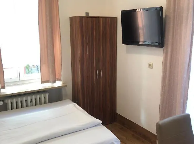 ペンション シュメラーガルテン ゲストハウス 2*