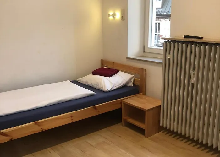 ペンション シュメラーガルテン ゲストハウス