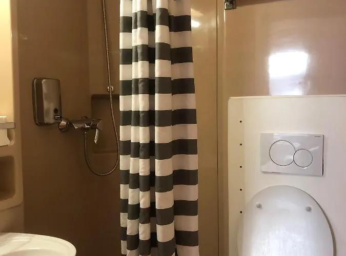 ペンション シュメラーガルテン ゲストハウス 2*