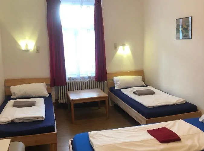 ゲストハウス ペンション シュメラーガルテン 2*