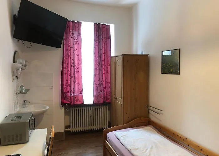 ペンション シュメラーガルテン 2*