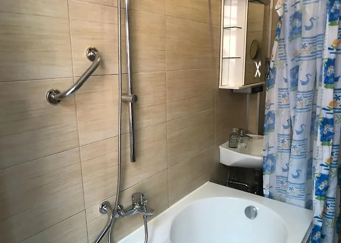 ペンション シュメラーガルテン ゲストハウス