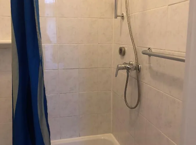 ペンション シュメラーガルテン ゲストハウス ミュンヘン