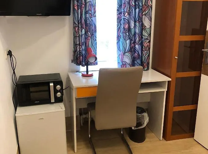 ペンション シュメラーガルテン ミュンヘン