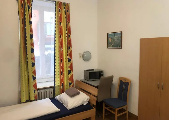 ペンション シュメラーガルテン ゲストハウス ミュンヘン