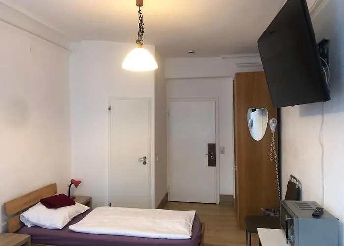 ペンション シュメラーガルテン ミュンヘン