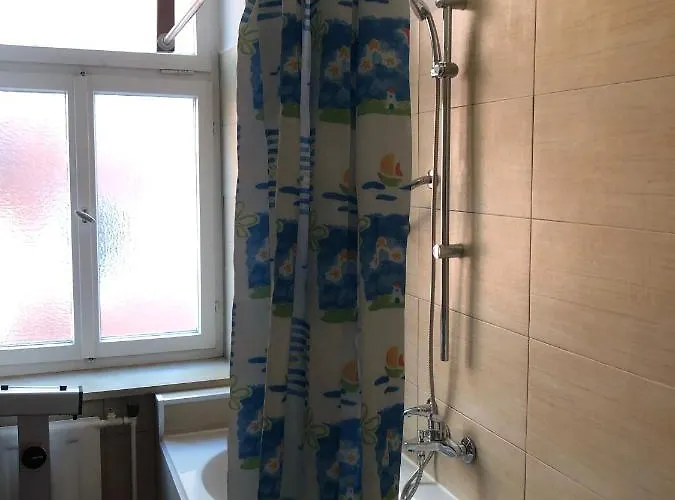 ゲストハウス ペンション シュメラーガルテン 2*