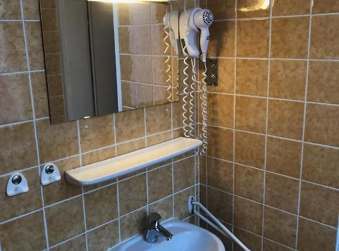 ペンション シュメラーガルテン ミュンヘン