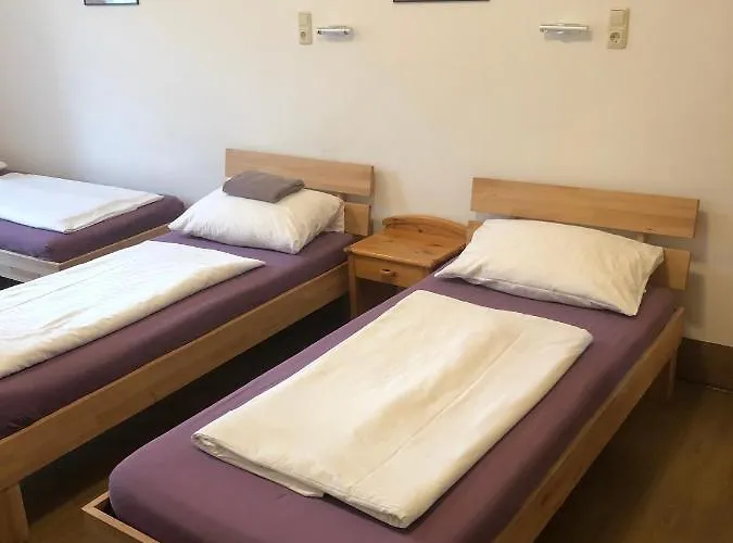 ゲストハウス ペンション シュメラーガルテン